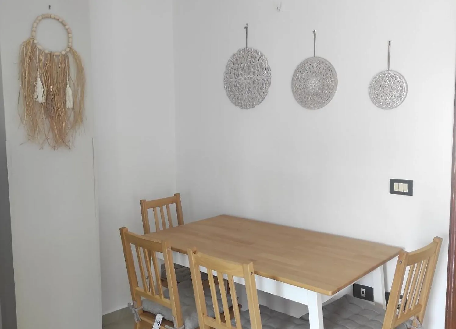 Nick Apartament 1 Sarandë 0*,